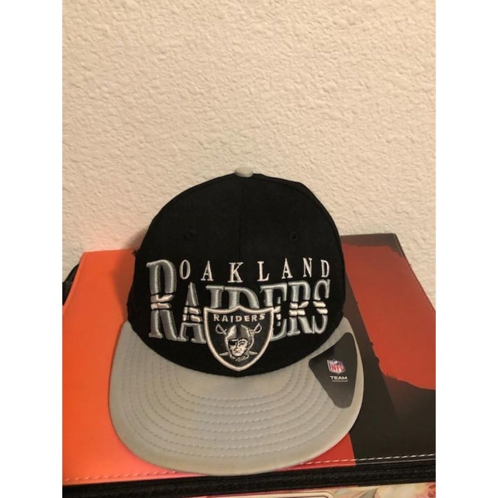 !SOLD! Oakland Raiders Hat